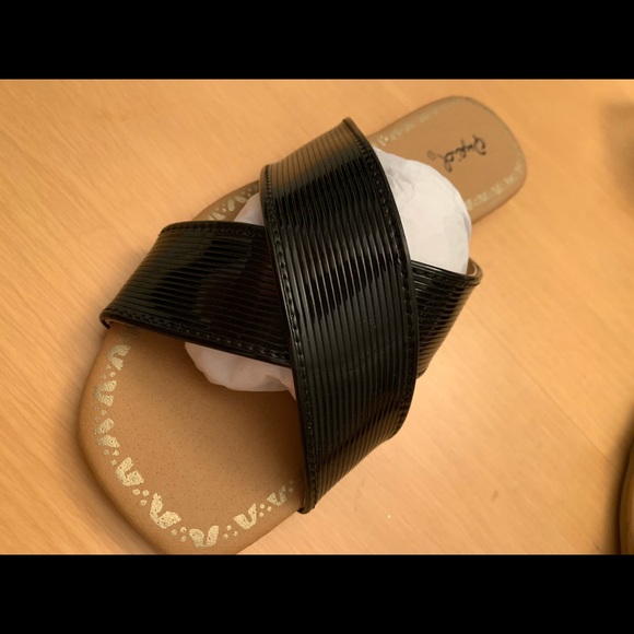 Black Sandals - Picture 3 of 3